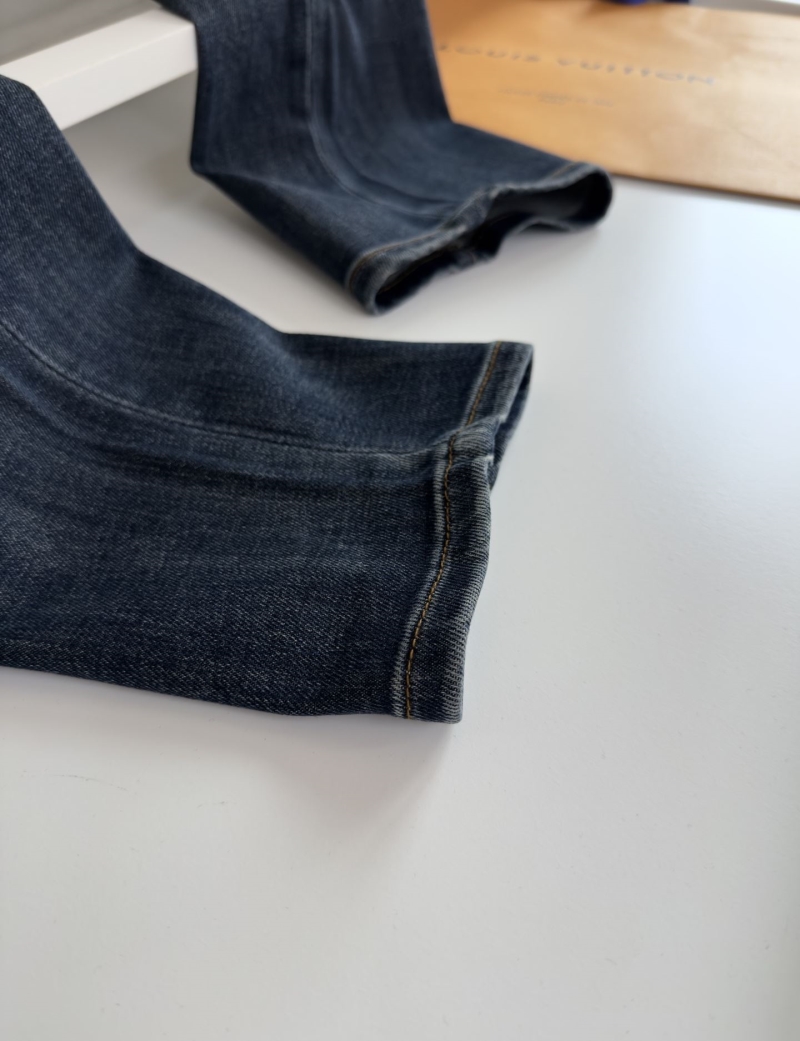 l0vis Vvtt0n jeans